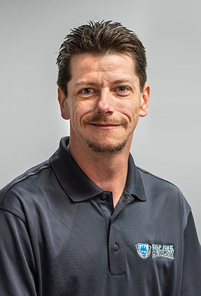 Robert Lowe